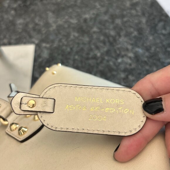 Michael Kors Astor Large Bag Retail $558 - Picture 3 of 11